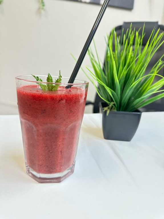 Смузи ягодный