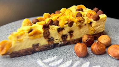 Чизкейк карамельно-арахисовый